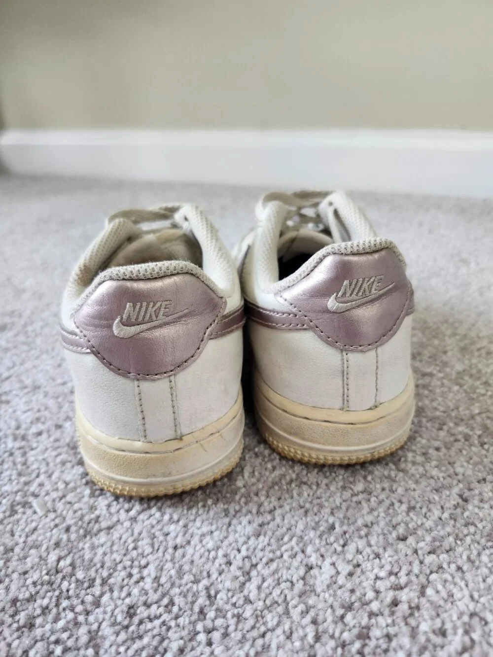 Girl's Nike Air Force 1 White Sneaker / Size: 3Y